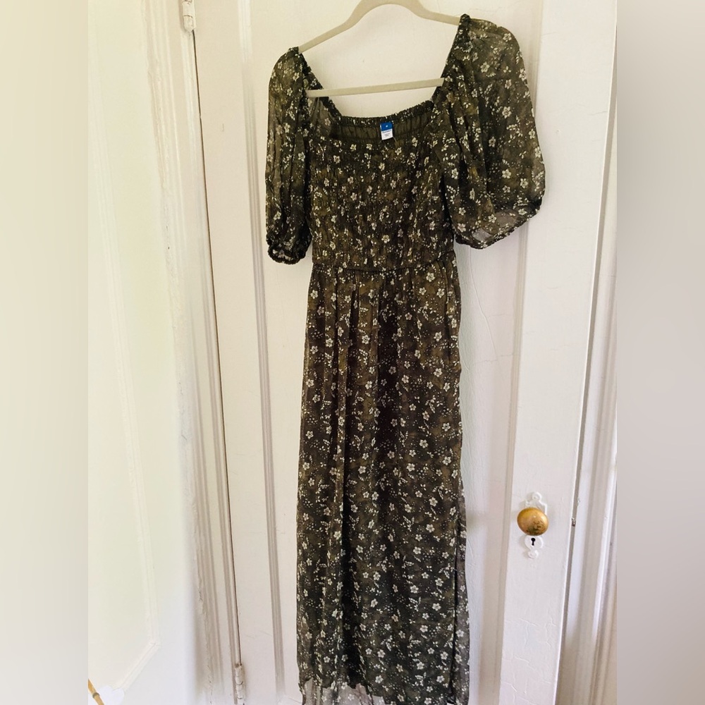 Old Navy Green Floral Dress (with pockets)